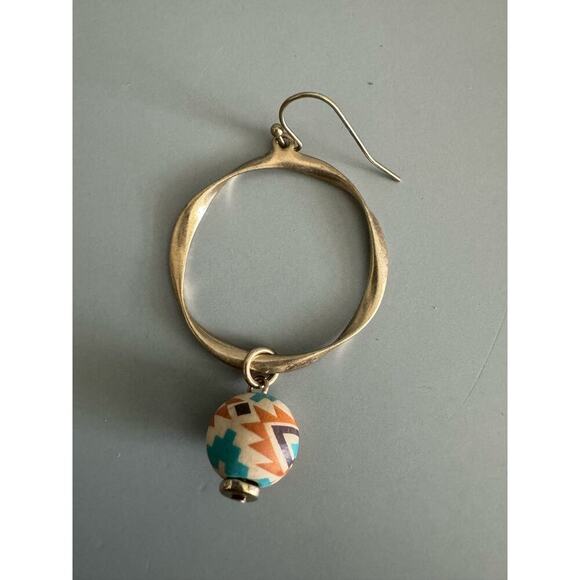 Costume Jewelry Dangle Earrings - Picture 5 of 5